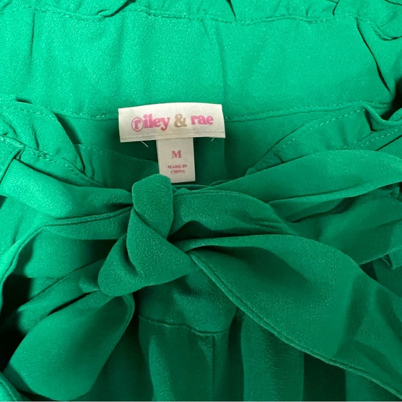 Women’s Green Riley & Rae Capri Pants - Picture 7 of 16